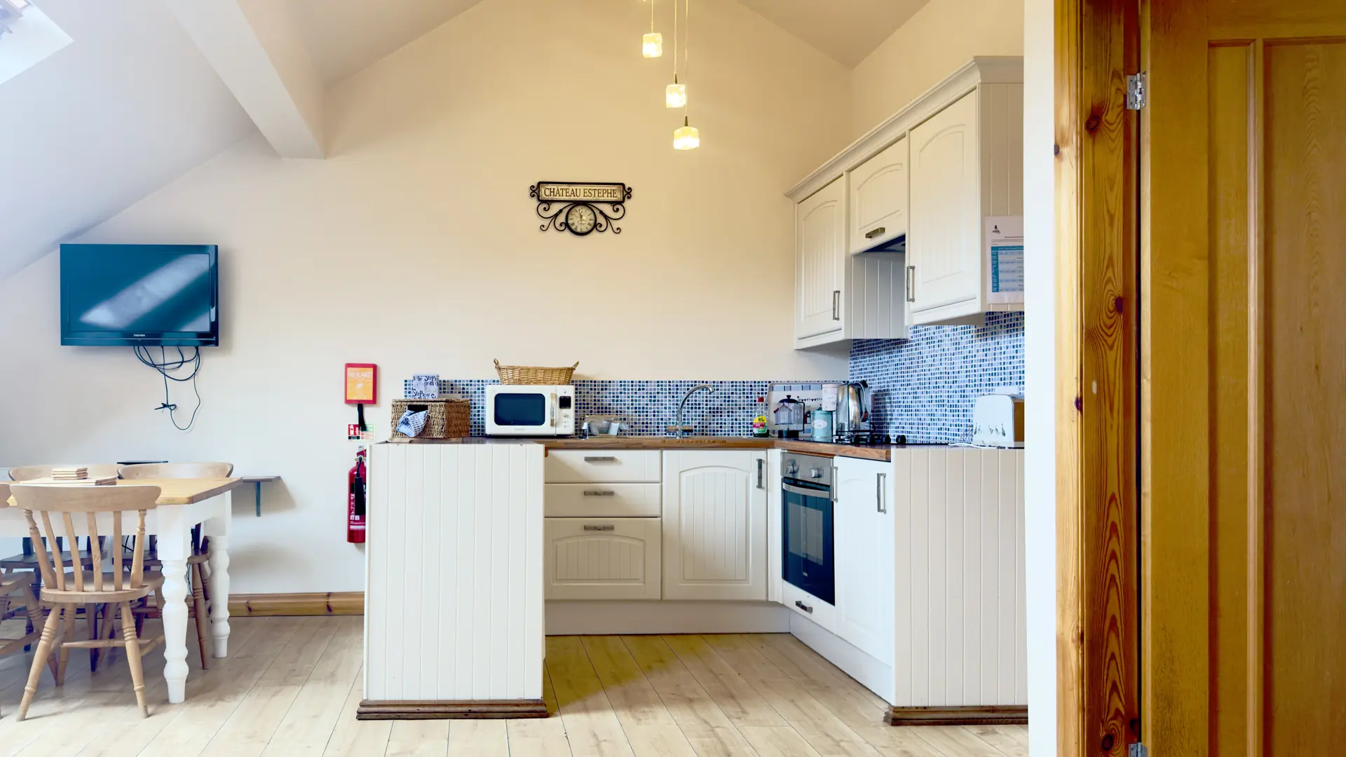 Goyt Cottage – kitchen and living space